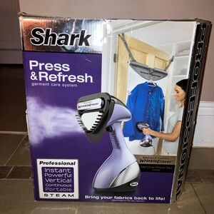 Shark Press & Refresh Handheld Steamer Garment Care System, only used once